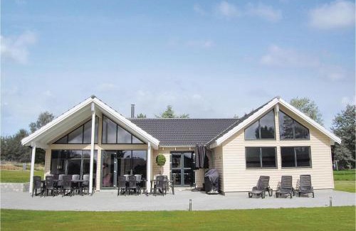 Holloselund House | Lovely Home In Tisvildeleje With Sauna