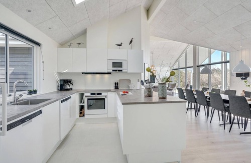 Bøtø By House | Lovely home in Væggerløse with sauna