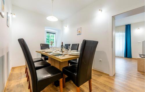 Zlobin House | Lovely Home In Zlobin With Sauna