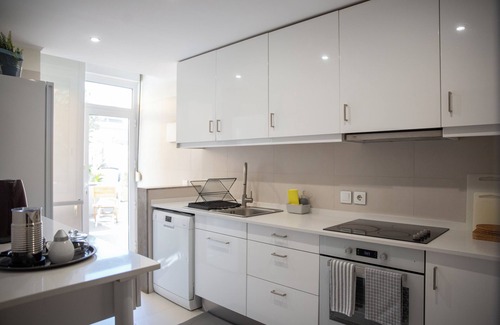 Parede House | Lovely House in Lisbon coast For 8 guests