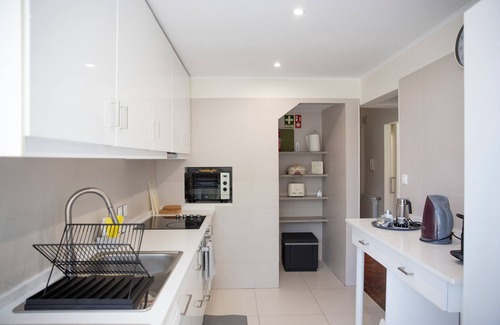 Parede House | Lovely House in Lisbon coast For 8 guests