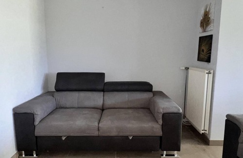 Heers Apartment | Lovely house in Heers with 2 bedrooms