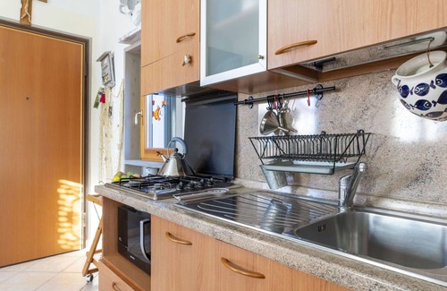 San Bartolomeo al Mare Apartment | Lovely apartment for 4 guests with WIFI, balcony and parking