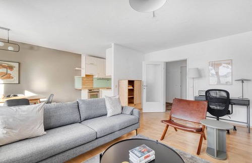 Meidling Apartment | Lovely Meidling 2BR w/Elevator & Balcony nr U6 & Tram 62, by Blueground