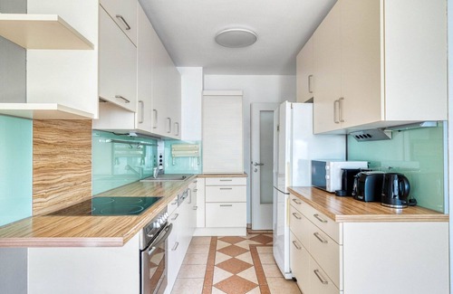 Meidling Apartment | Lovely Meidling 2BR w/Elevator & Balcony nr U6 & Tram 62, by Blueground