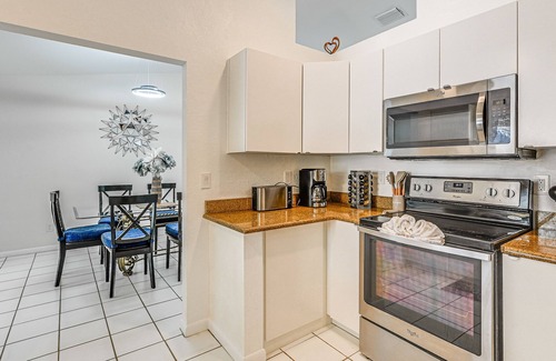 Naples House | Lovely Naples Home: Backyard Oasis w/Pool!