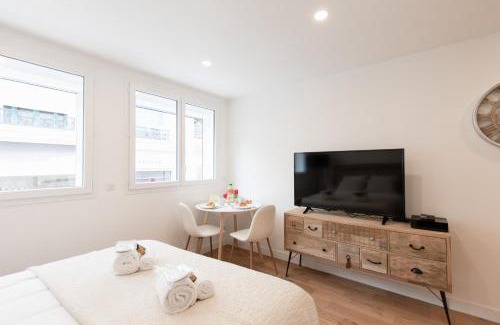 Cannes City Centre Apartment | Lovely Nest YourHostHelper