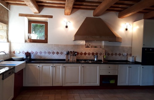 Gualdo House | Lovely peaceful stone farmhouse with pool and beautiful views
