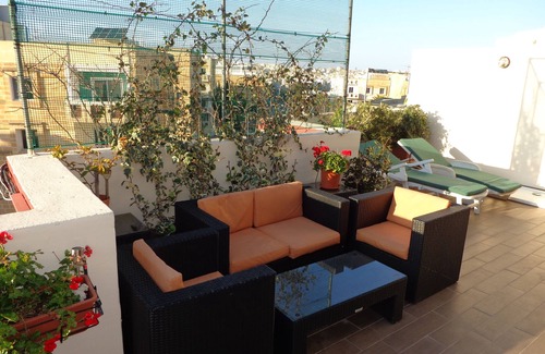 Ta' Xbiex Apartment | Lovely Penthouse with private sun terrace between Valletta and Sliema