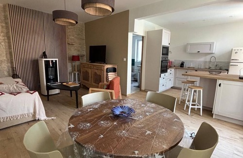 Saint-Pierre-d'Oleron House | Lovely renovated typical Charentais house in a good location sleeps 4 people