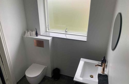 Kastrup Apartment | Lovely room near train&airport