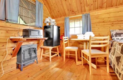 Bloomington House | Lovely Rustic Cabin in Bloomington