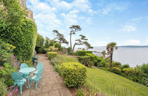 Torquay City Centre Apartment | Lovely south facing apartment with breathtaking views of the whole of Torbay.