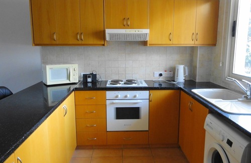 Universal Apartment | Lovely spacious 2 bed apartment with pool sleeps six in Universal area of Paphos