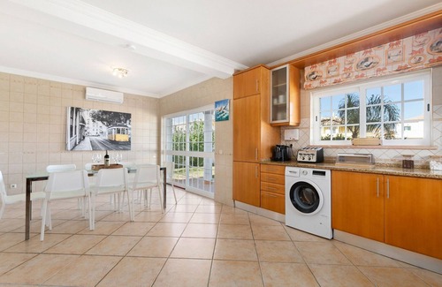 Porto de Mos Villa | Lovely Spacious Villa in a Great Location