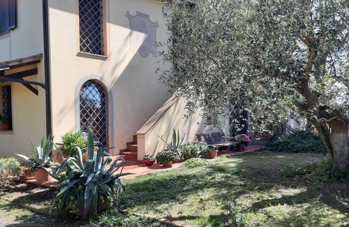 Campiglia Marittima Apartment | Lovely Studio with garden and Pool near the beach Rimigliano and thermal baths
