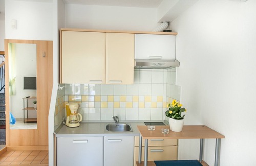 Seget Donji Apartment | Lovely studio ❤ for 2, balcony, 50 m to the beach