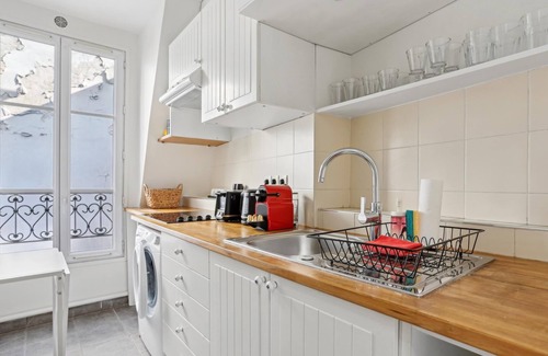 Saint-Germain-des-Pres Apartment | Lovely studio for 2 people in Paris