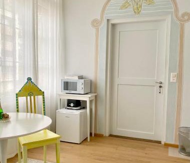Thun Apartment | Lovely studio in a villa from 18th century