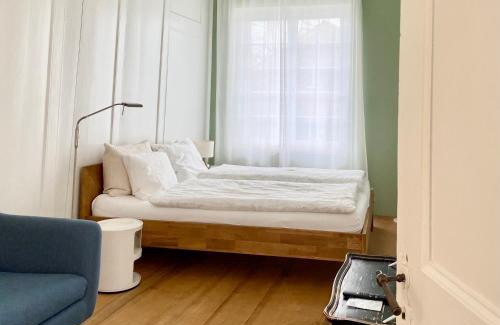 Thun Apartment | Lovely studio in a villa from 18th century