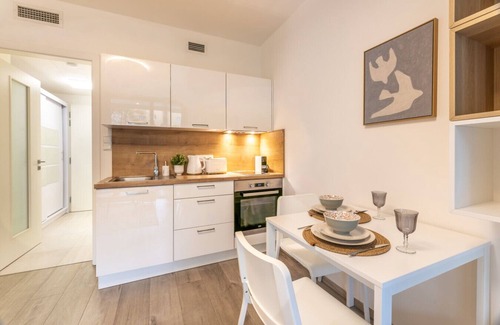 Kosire Apartment | Lovely Studio with Balcony in Residential Area