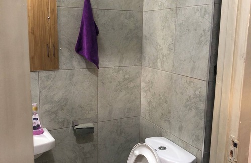 Embakasi Apartment | Lovely studio with WiFi in vibrant Nairobi 5 minutes away from JKIA airport.