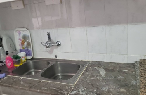 Branes Apartment | Lovely Sunny 1-bedroom appart/home free parking Netflix.