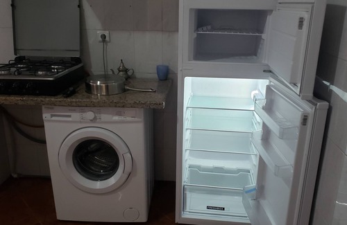 Branes Apartment | Lovely Sunny 1-bedroom appart/home free parking Netflix.