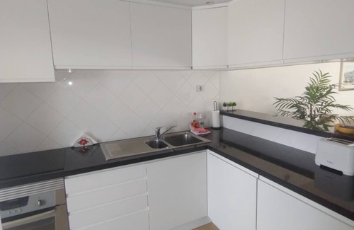 Telheiro Apartment | Lovely Townhouse on Lagos Marina with swimming pool, Air Con & WiFi