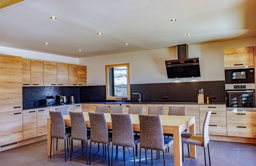 Allos Apartment | Lovely, upmarket R+1 chalet apartment 5 minutes from the slopes, near Lac d'Allos