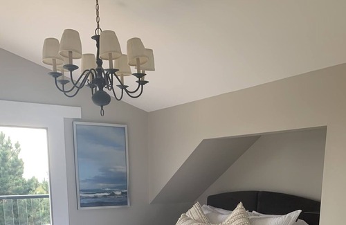 Cordova Bay House | Lovely upper home in fabulous location steps to sandy beach ocean views