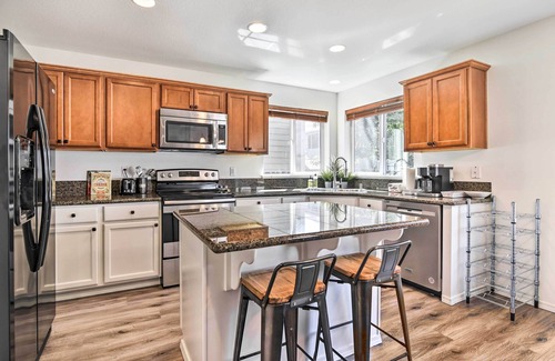 Five Corners House | Lovely Vancouver Home < 18 Mi to Portland!