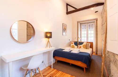 Centro / Baixa Apartment | LovelyStay - Dirk Apartment Almada 3º T