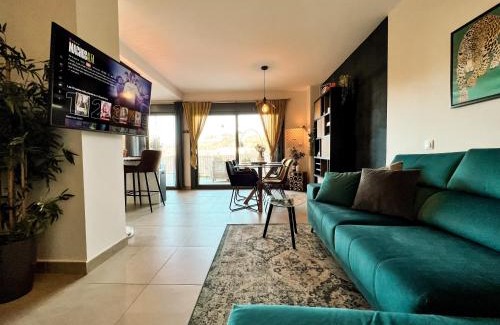 Velilla-Taramay Apartment | LOVPLAYA Almuñecar Beach Apartment