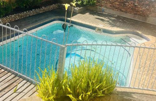Port Elizabeth Apartment | Low budget Cottage- Gqeberha (no loadshedding)