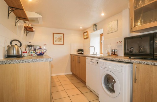 Penruddock Cottage | LOW GARTH COTTAGE, pet friendly, with open fire in Penruddock