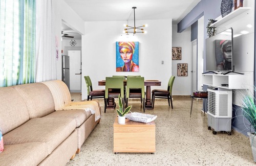 Cangrejo Arriba House | Low Rates Season 5 Min Airport & Beach & Pool-14 Guest -Solar Panels - Jacuzzi