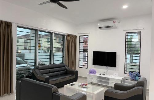 Kampung Tembok House | LOW SEASON PROMOTION! 4B12B Mountainville Bungalow