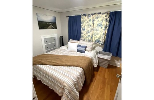 Bryant Pattengill East House | Lower Burns Park Craftsman, walk to the Big House