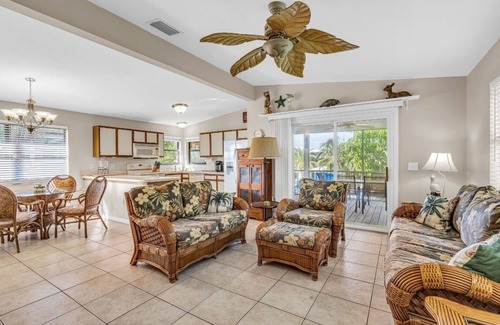 Eden Pines House | Lower Keys on quiet canal front w/boat lift, screened-in porch & Pets Welcome!