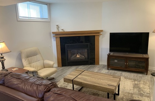 Amherstview House | ★ Lower Level Suite in Private, Detached Home ★