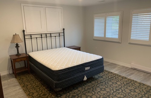 Amherstview House | ★ Lower Level Suite in Private, Detached Home ★