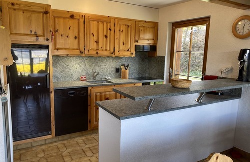 Grone Ski Chalet | Loye: Chalet Le Colinet, close to Vercorin/Nax. Large sunny garden,