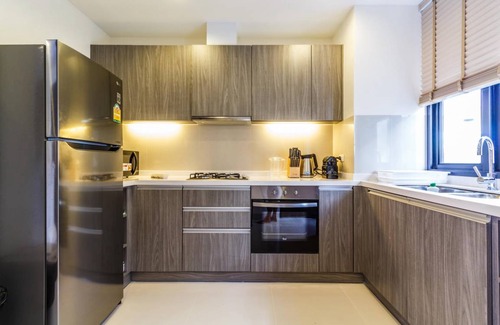 Bang Tao Villa | LP101 - Private rooftop pool villa in Laguna for 9 people, near restaurants and shops