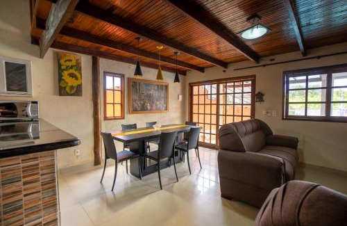Pirenopolis House | LUAR DO MIRANTE ,casa com AR p temporada piscina aquecida hidro dentro da cidade