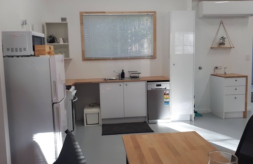 Montville House | Lucas Parklands - The Cube, peaceful getaway with direct access to 'Great Walk'