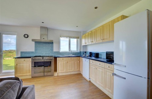 Treburrick House | Lucerne - Three Bedroom House, Sleeps 6