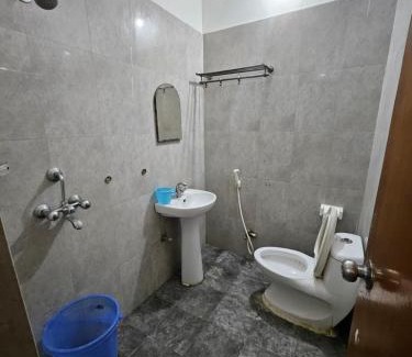 Bodh Gaya Hotel | Lucky guest house