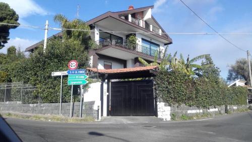 Carrubazza-Motta House | Lucrezia Garden Catania