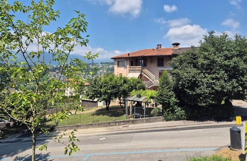 Pregassona Apartment | LUGANO Pregassona Ex Flat (8guests) Ex Huge Flat
